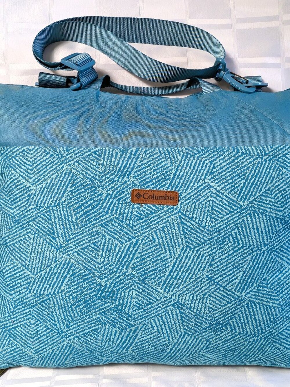 COLUMBIA OVERSIZED OUTDOOR BLANKET BAG PACKABLE ALL IN ONE PICNIC CAMPING TRAVEL